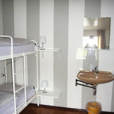 Holiday La Lienne Neucy